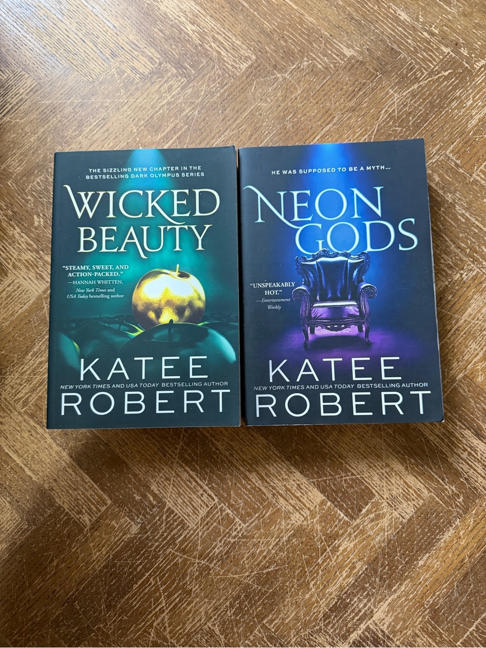 Katee Robert Books- Wicked Beauty & Neon Gods